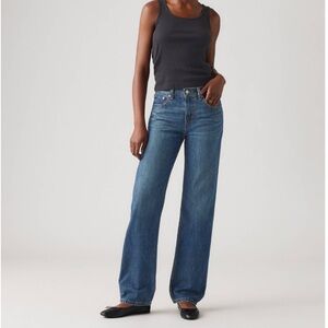 Levi’s  Low Pro Straight Leg Jeans 100% Cotton Medium Wash Crop Fray Hem Size 28